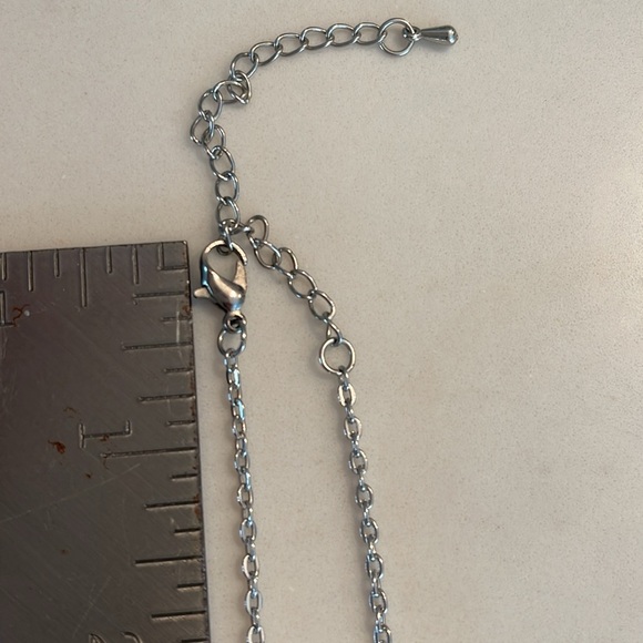 “O” Necklace - Picture 5 of 5